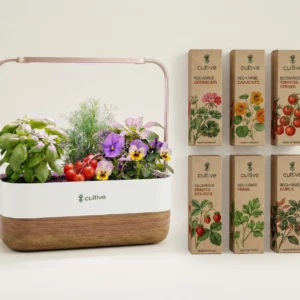 Potager d'intérieur Cultive et 6 recharges empilées : géraniums, capucines, tomates, fraises, persil et basilic.